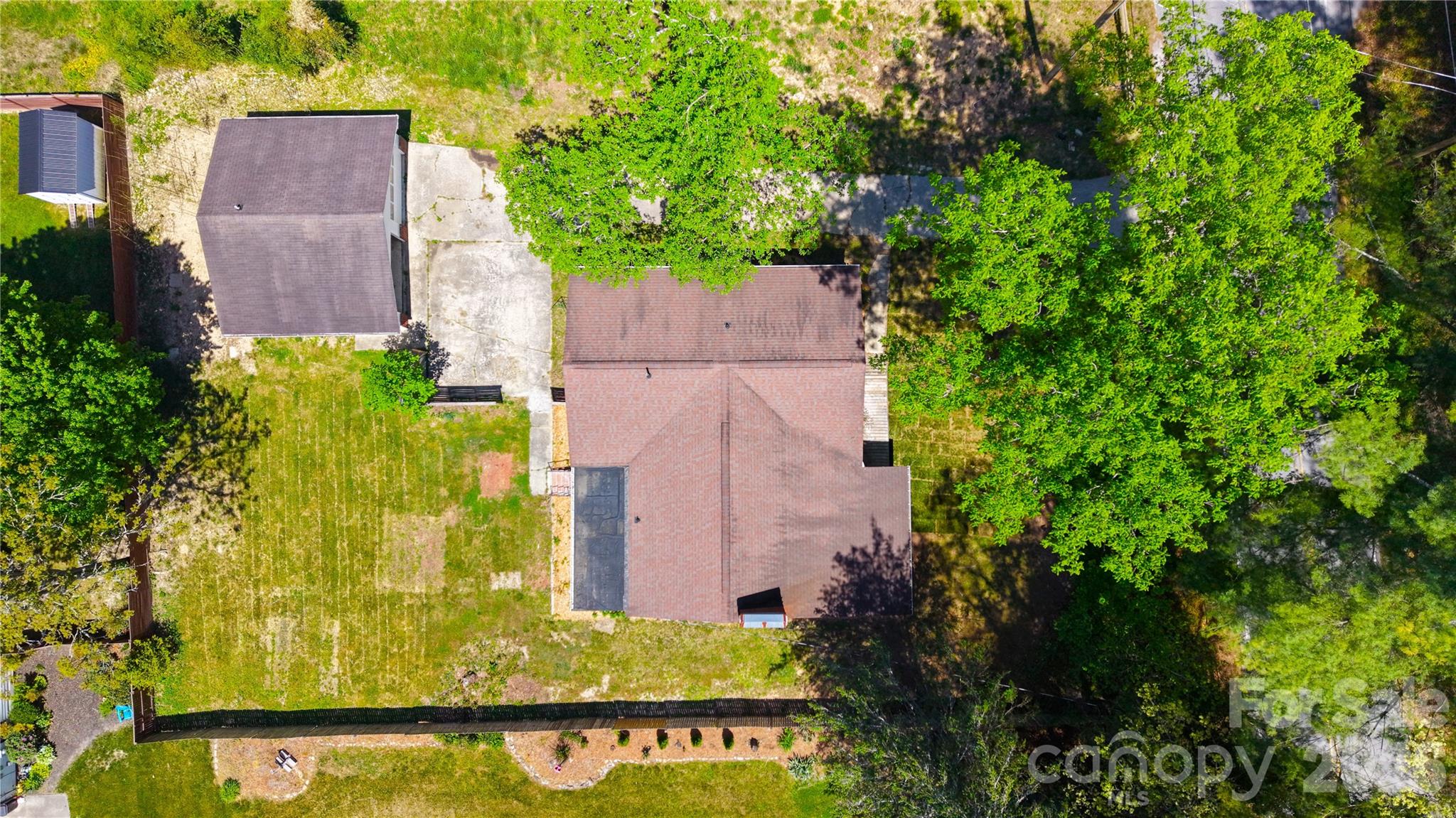 1627 Greenville Highway — Hendersonville