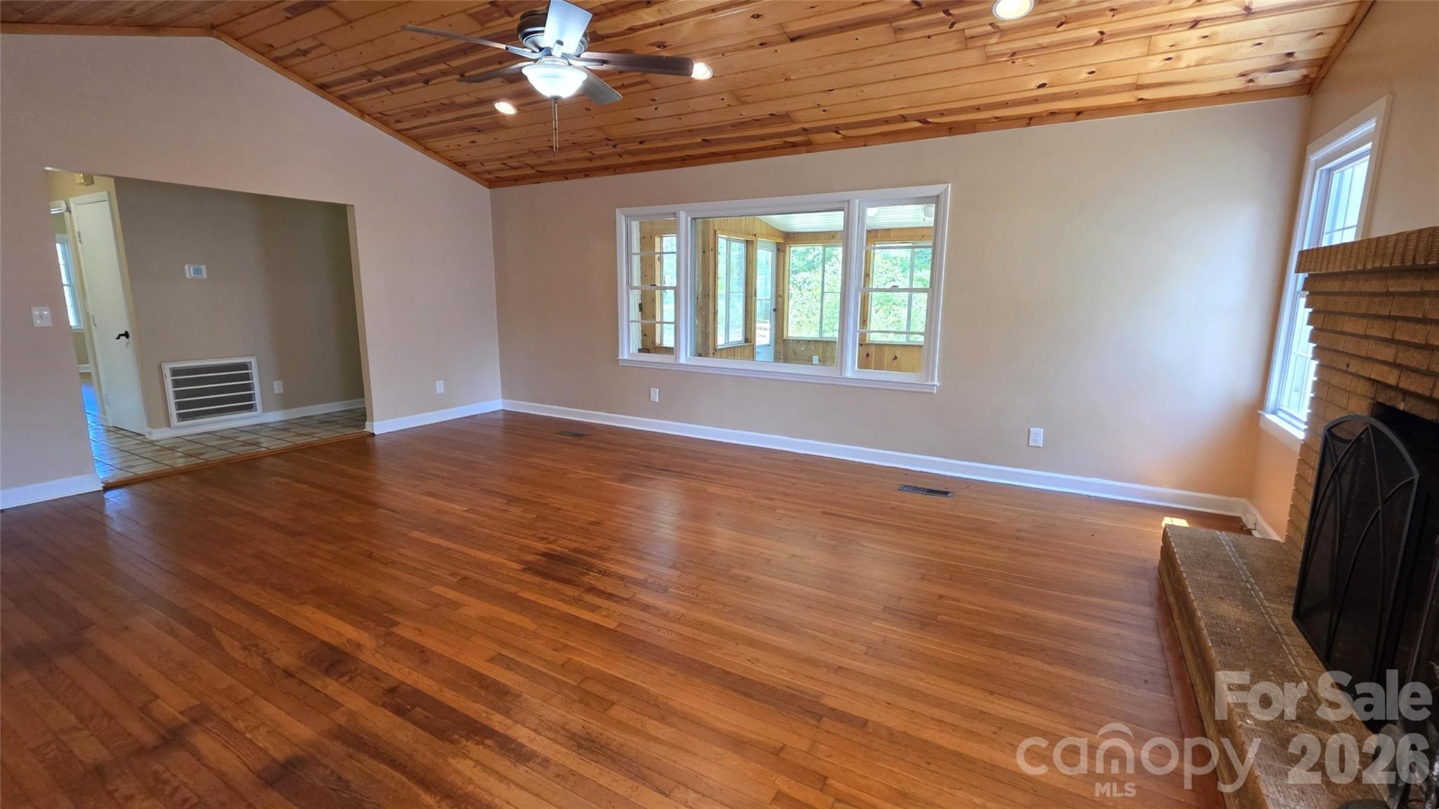 1627 Greenville Highway — Hendersonville