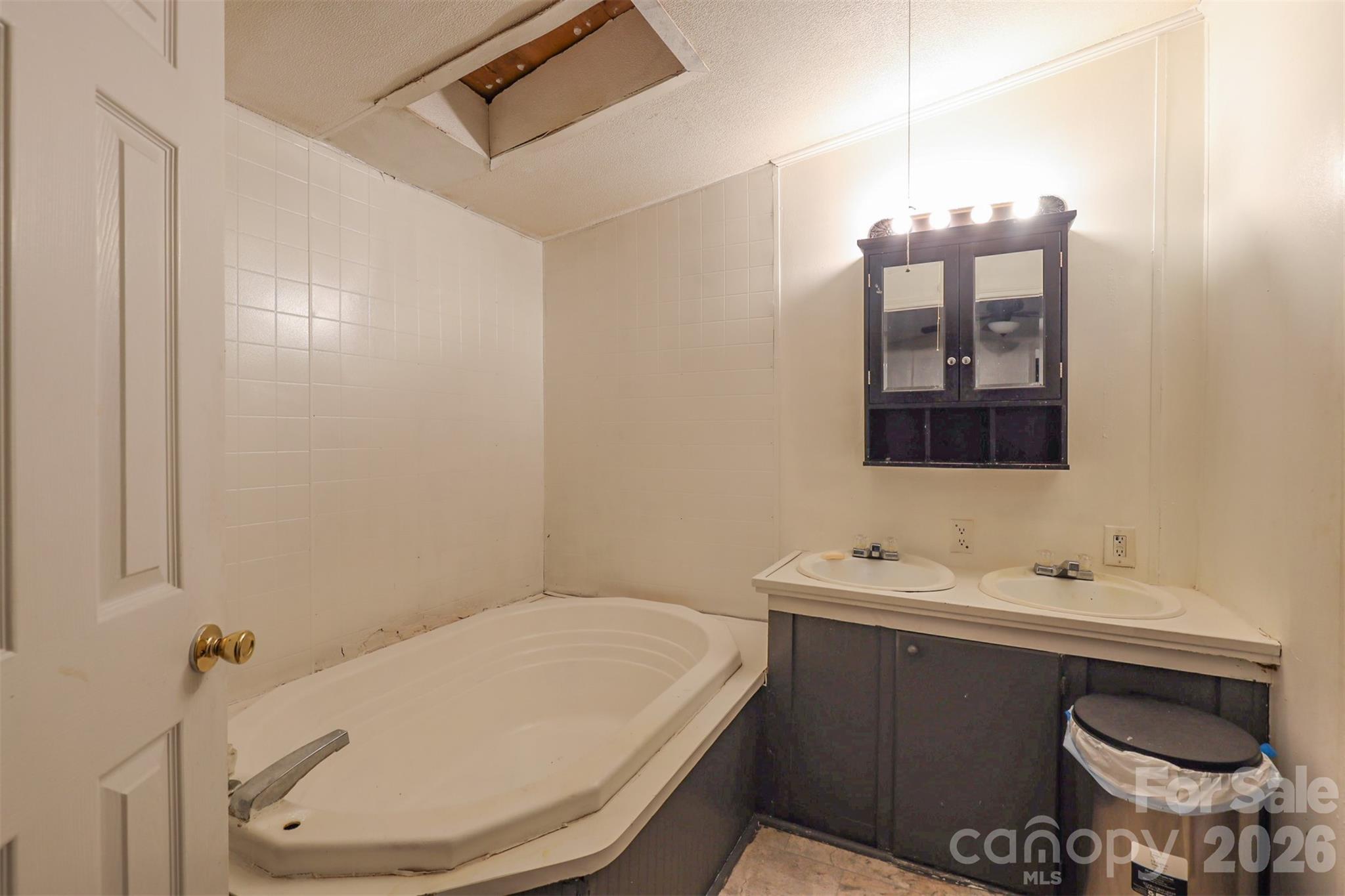 1224 Astoria Road — Jamesville
