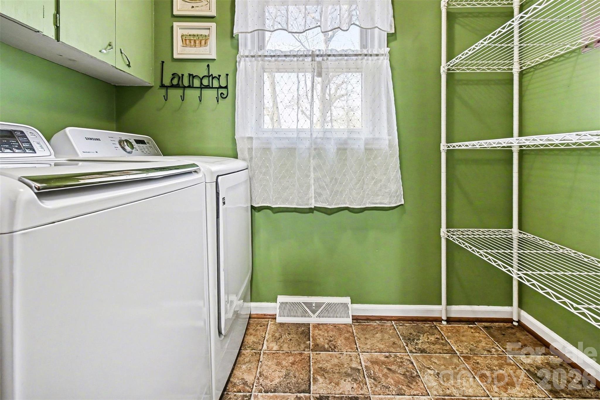 238 Lakeview Drive — Blacksburg