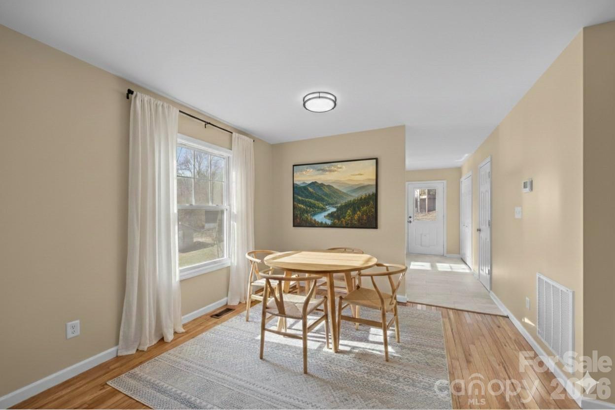 25 Byrd Road — Black Mountain