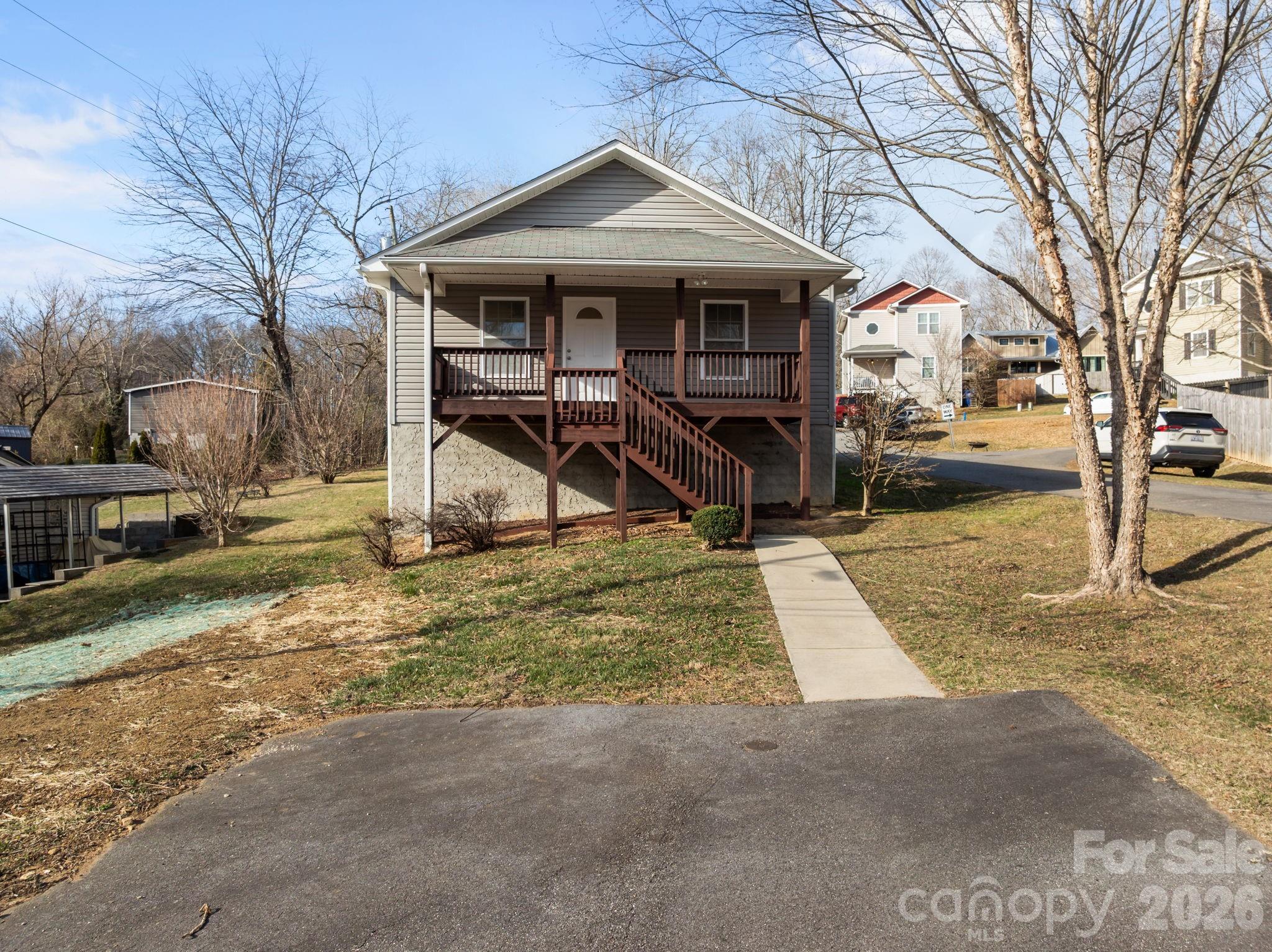 25 Byrd Road — Black Mountain
