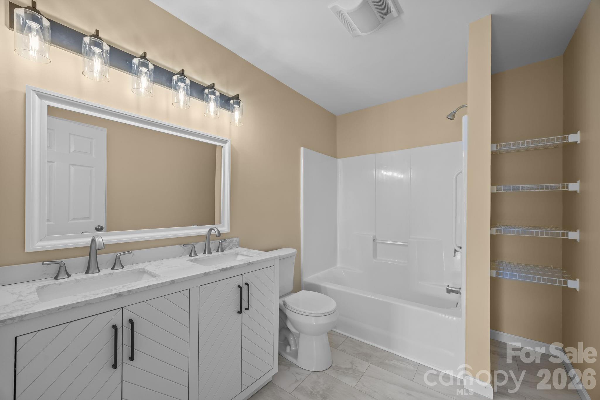 25 Byrd Road — Black Mountain