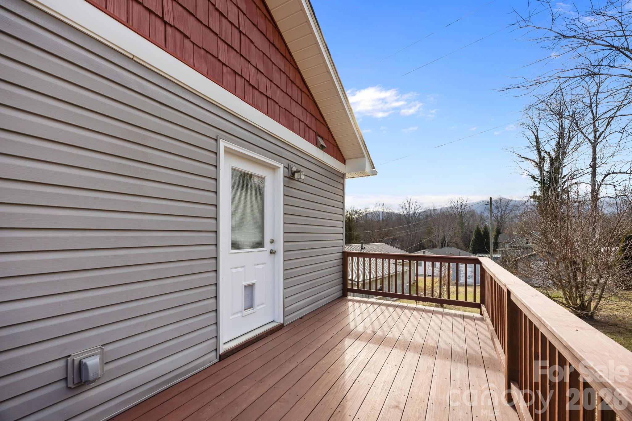 25 Byrd Road — Black Mountain