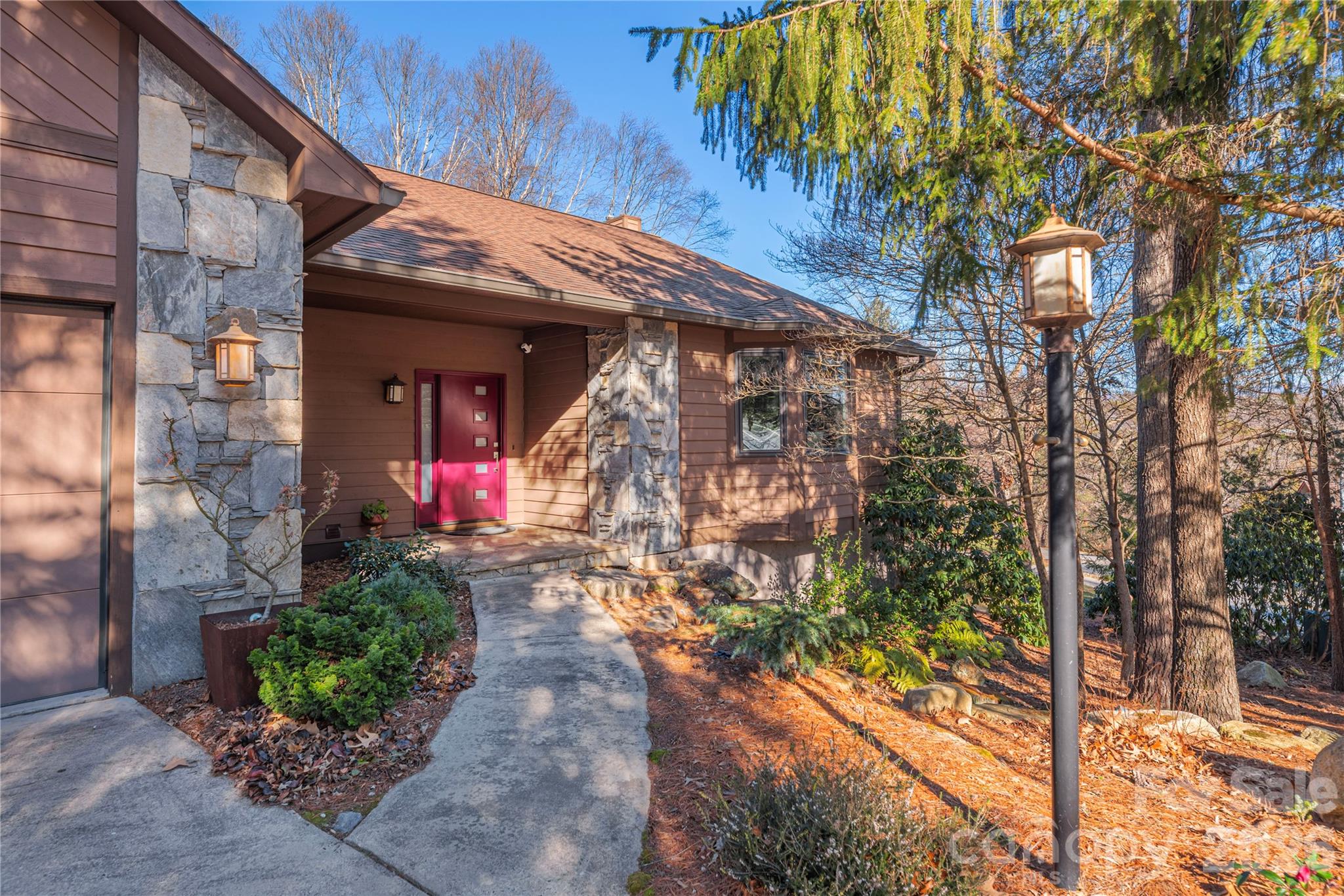 35 Hillcreek Drive — Asheville
