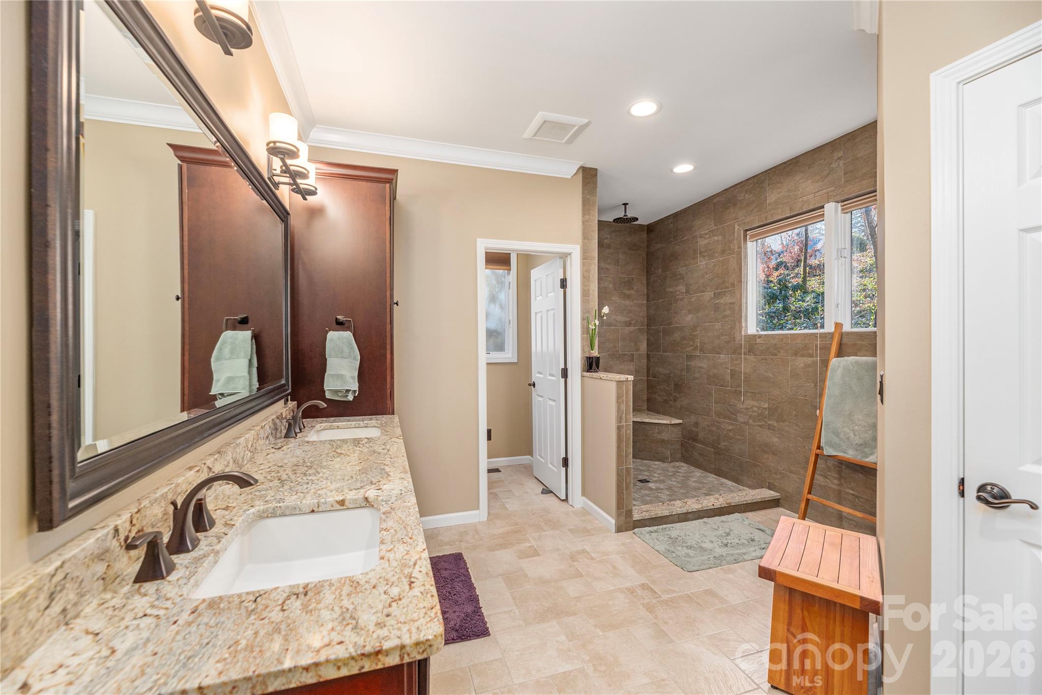 35 Hillcreek Drive — Asheville