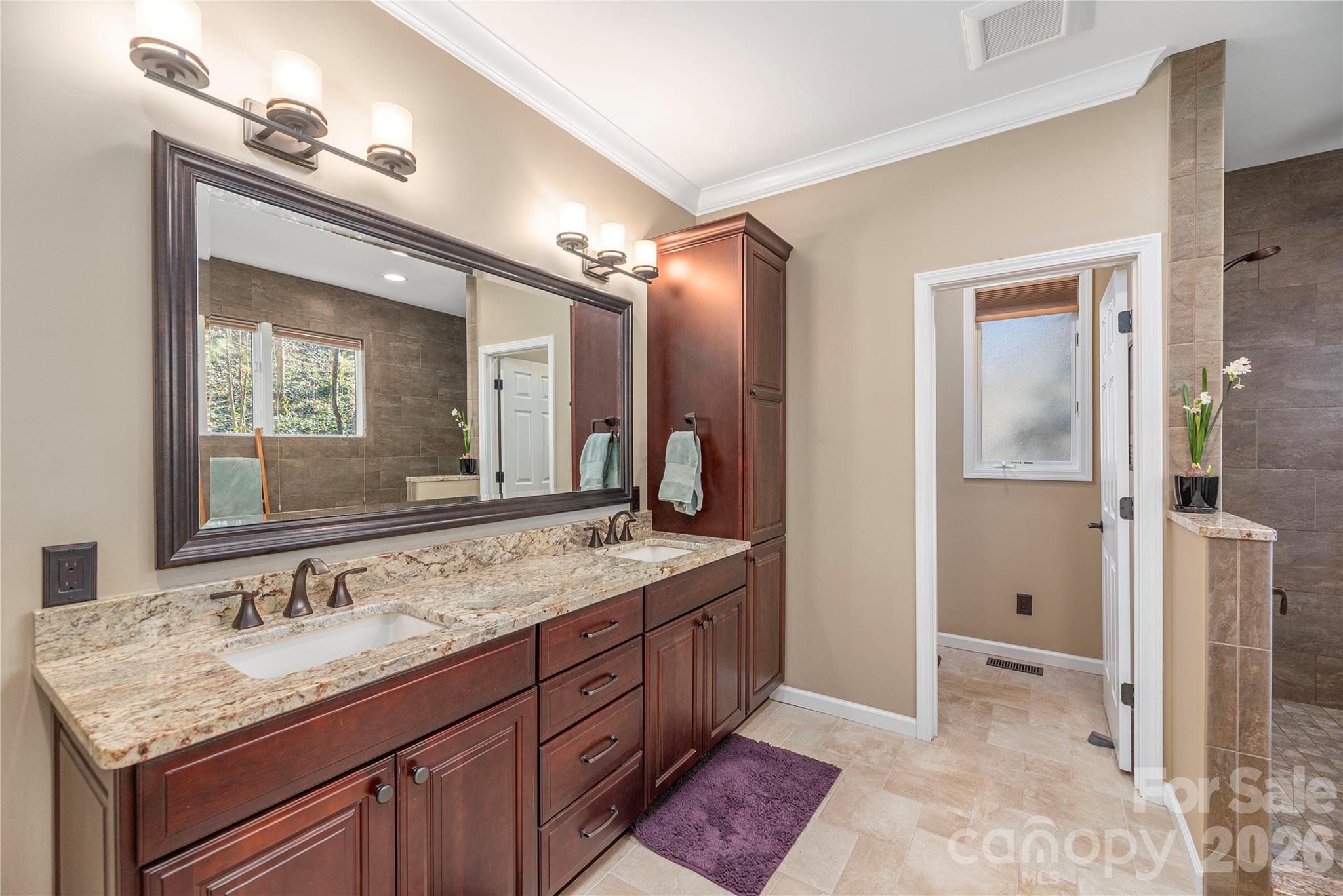 35 Hillcreek Drive — Asheville