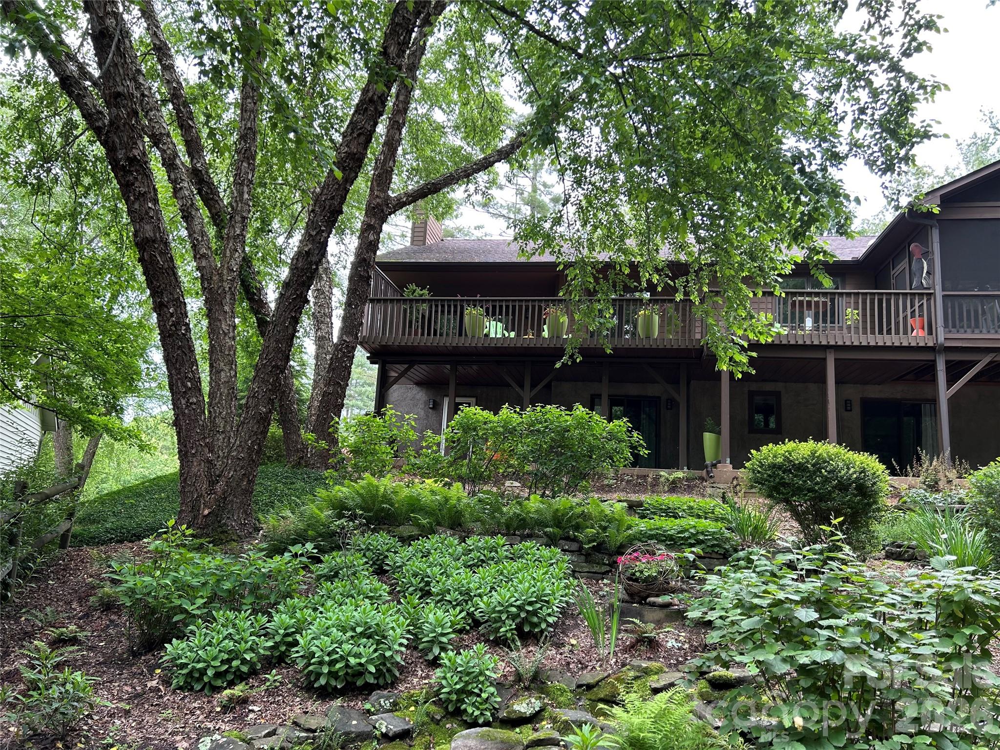 35 Hillcreek Drive — Asheville