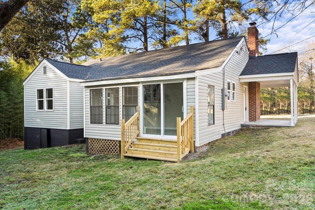 165 E Lacy Street — Chester