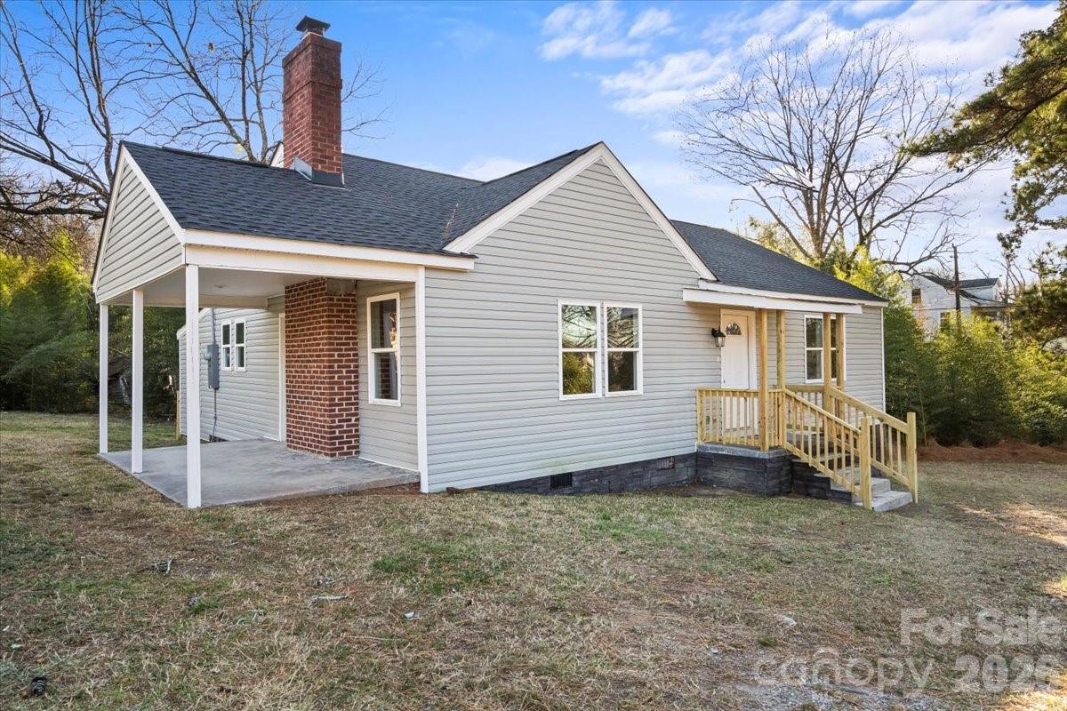 165 E Lacy Street — Chester