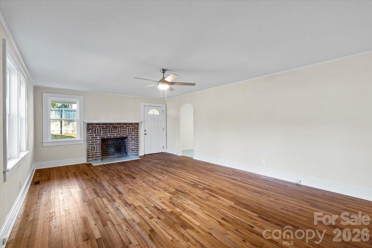165 E Lacy Street — Chester