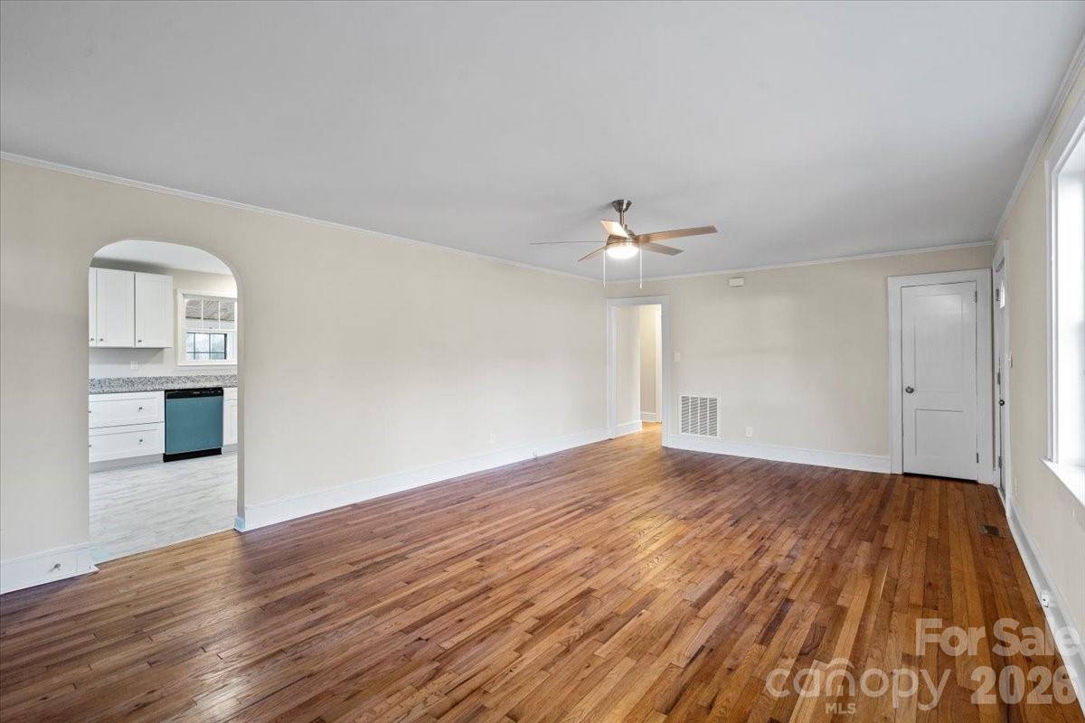 165 E Lacy Street — Chester