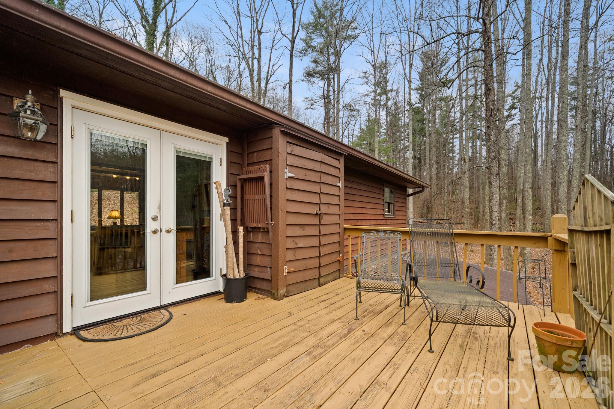 45 Crescent Drive — Hendersonville