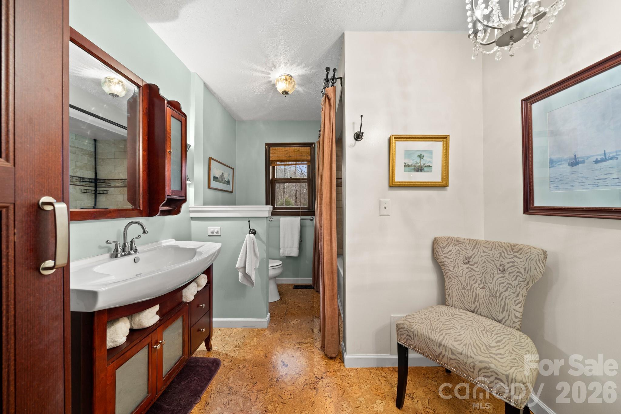 45 Crescent Drive — Hendersonville