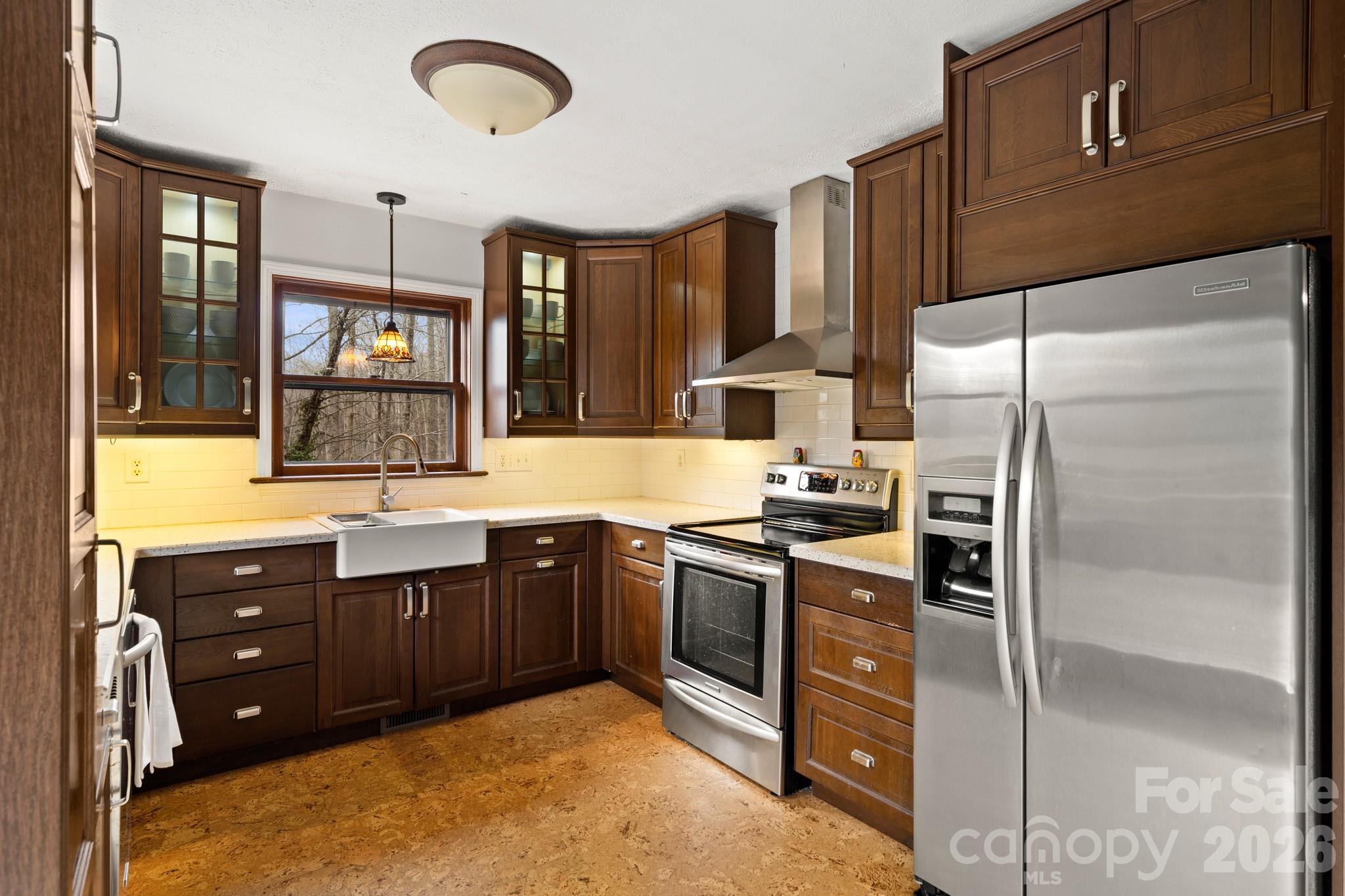 45 Crescent Drive — Hendersonville