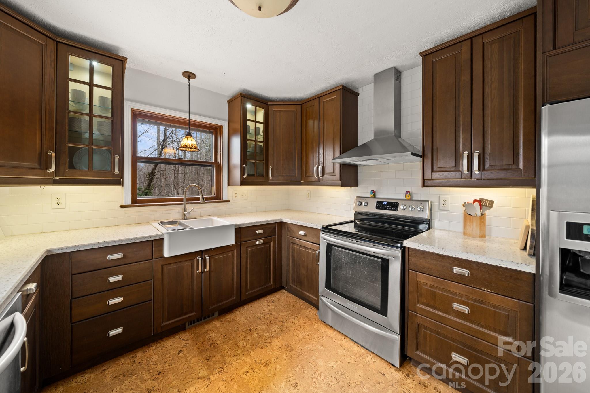 45 Crescent Drive — Hendersonville