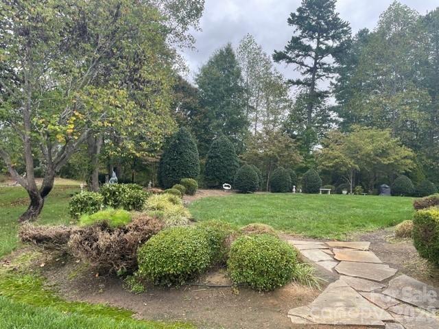 184 Hunters Hill Drive — Statesville