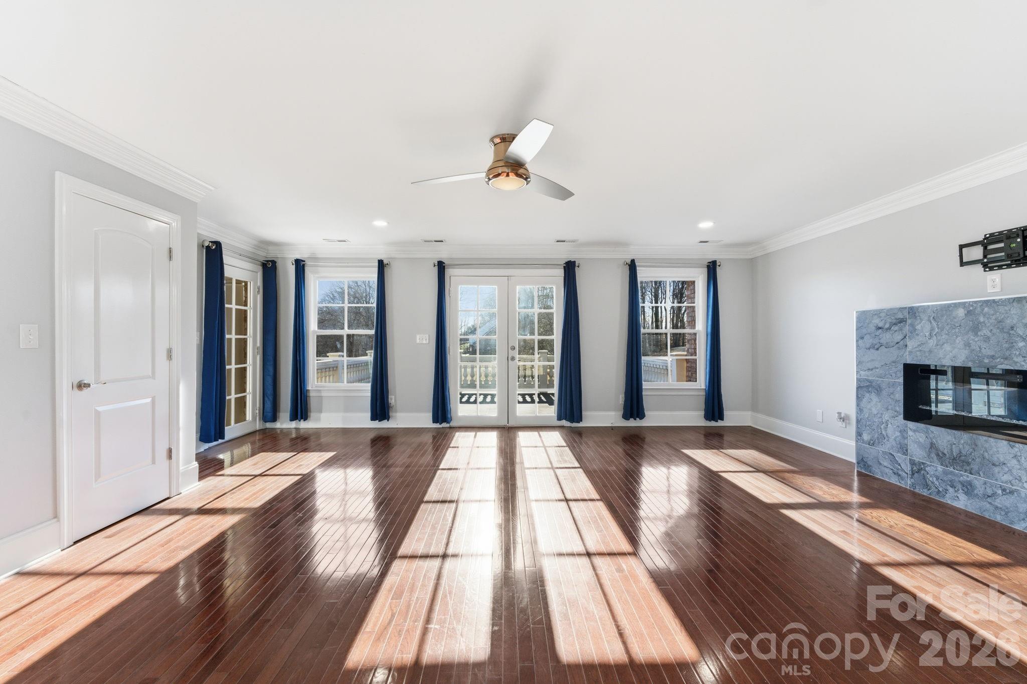 450 Beaver Creek Road #14 — Lexington