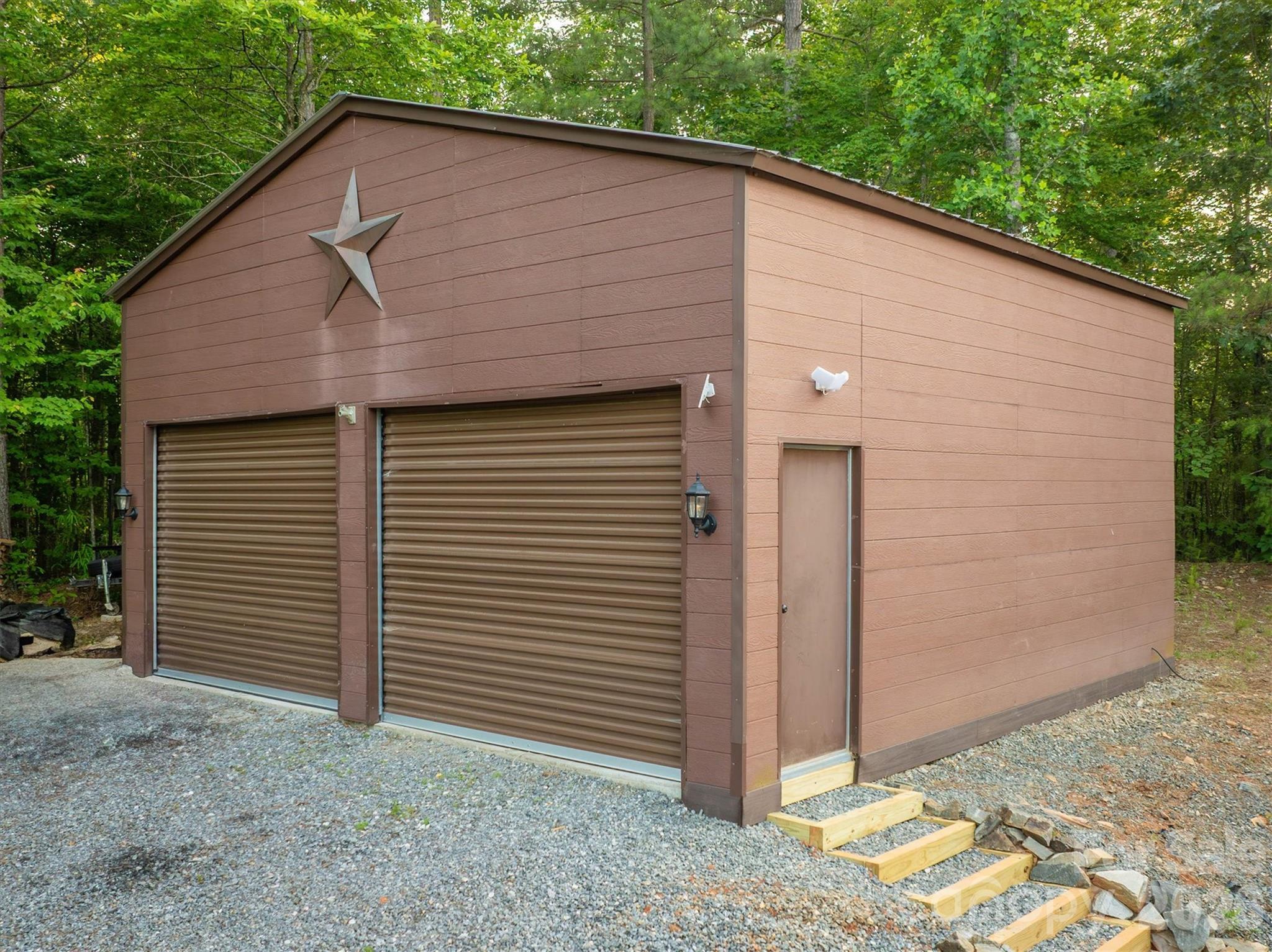 16 Saratoga Drive — Nebo