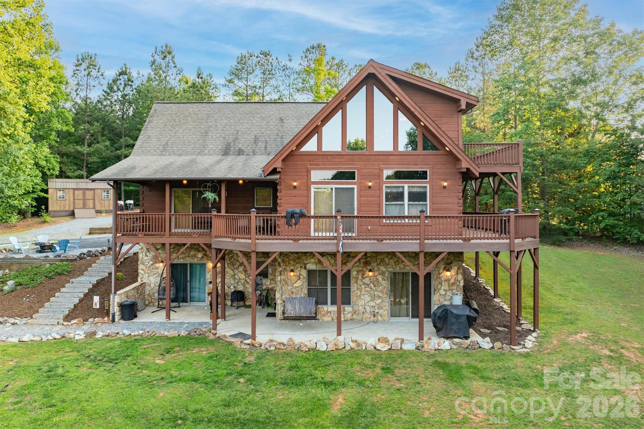 16 Saratoga Drive — Nebo