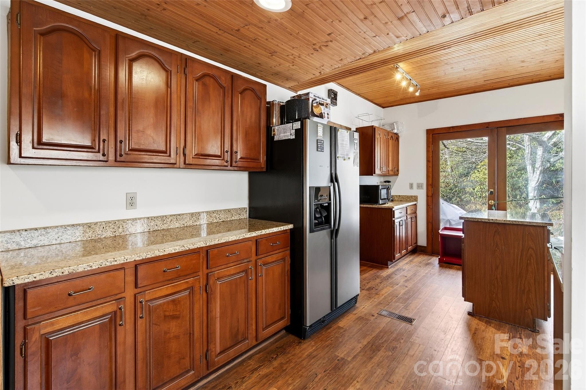 287 North Carolina Terrace — Montreat