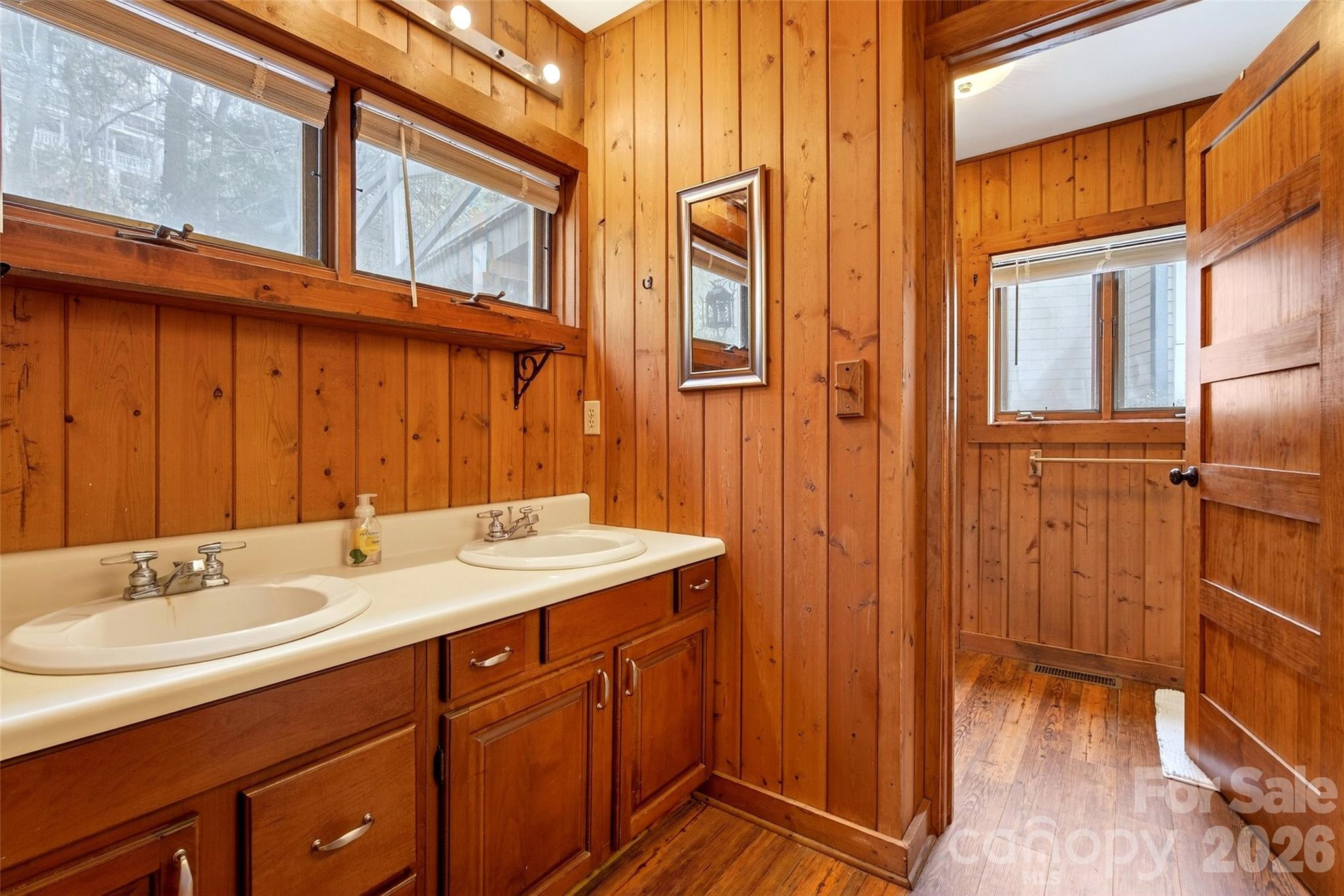 287 North Carolina Terrace — Montreat