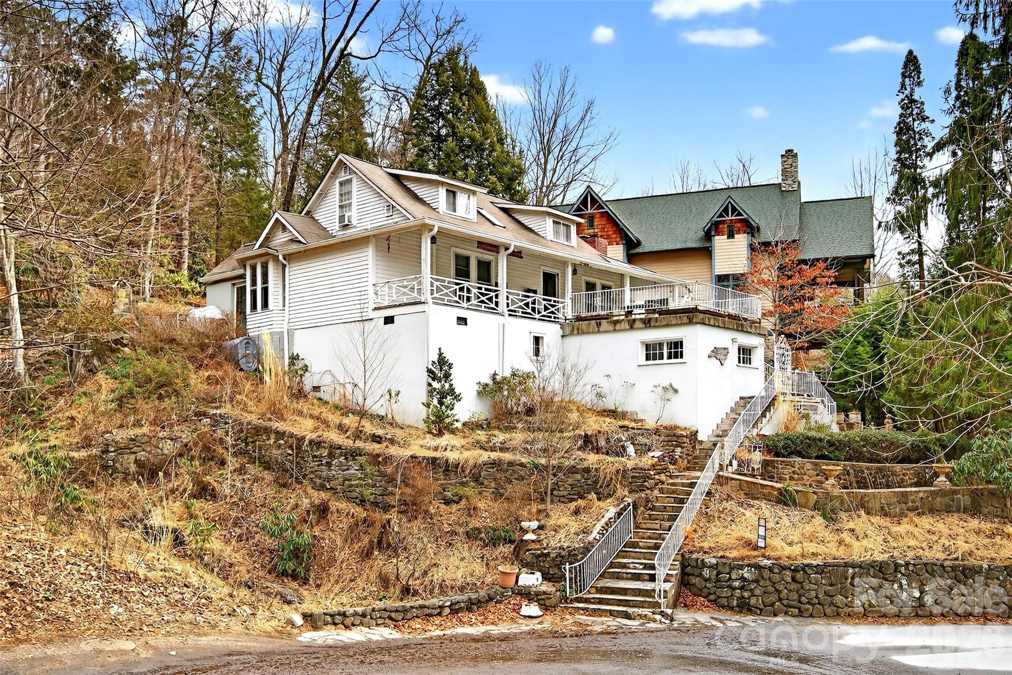 287 North Carolina Terrace — Montreat