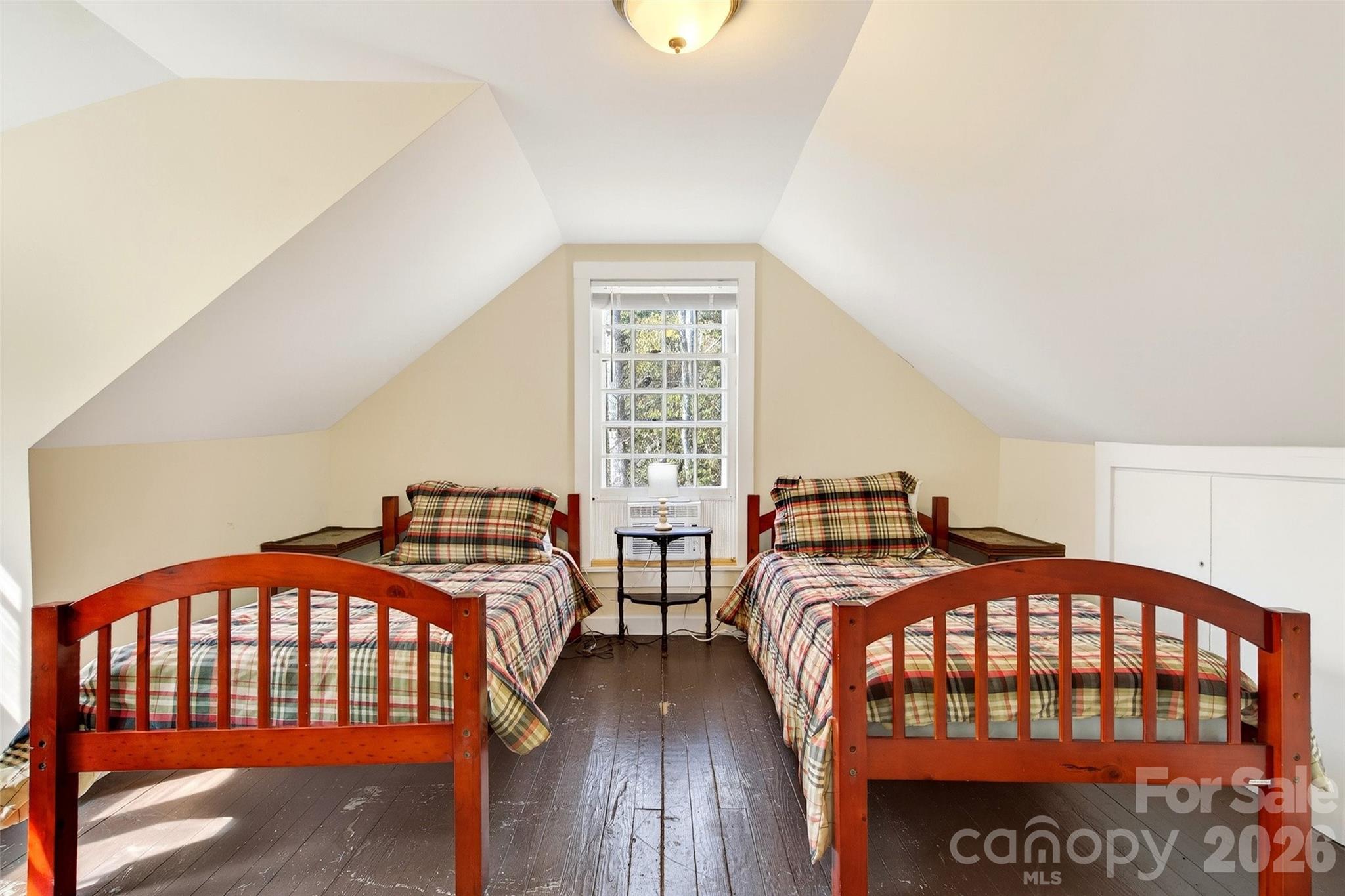 287 North Carolina Terrace — Montreat
