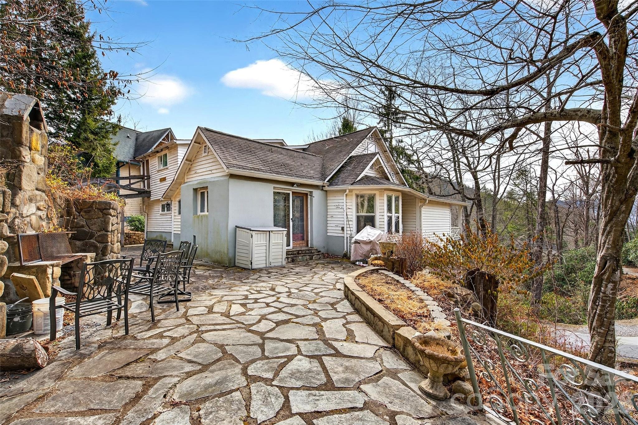 287 North Carolina Terrace — Montreat