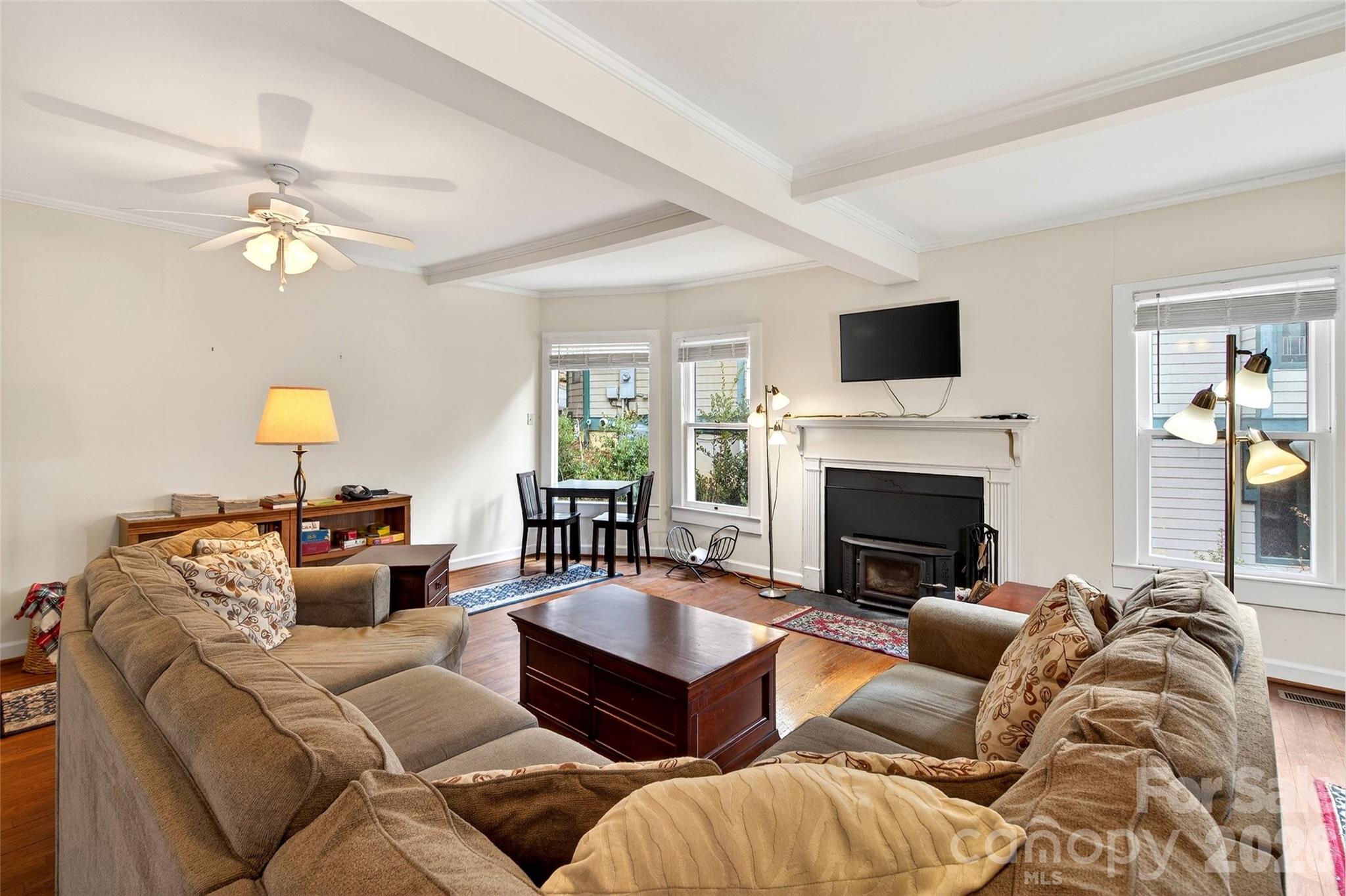 287 North Carolina Terrace — Montreat