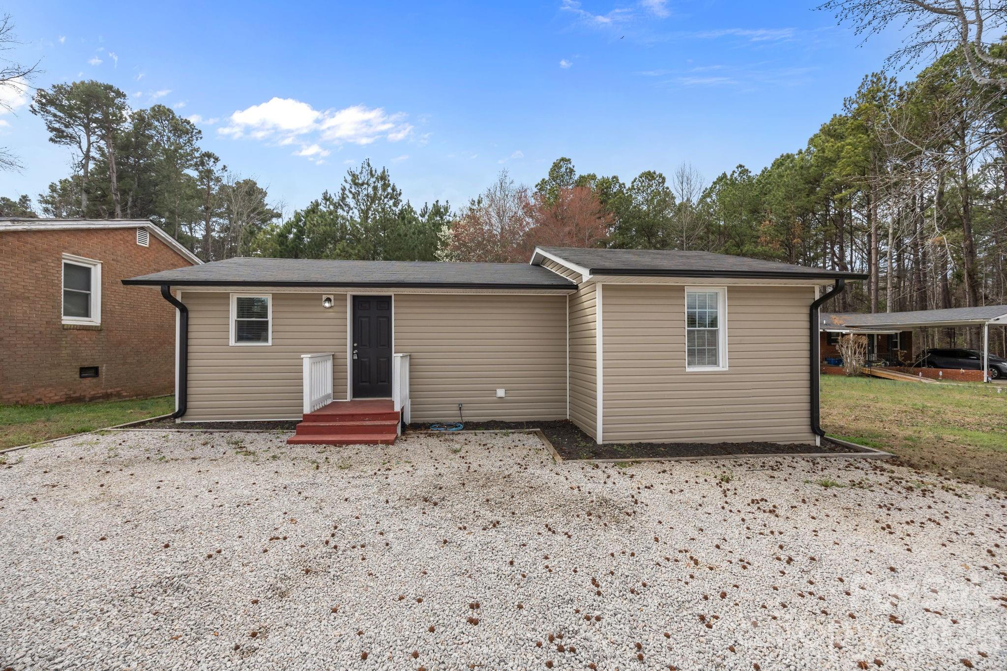 319 N Arnold Street — Pageland
