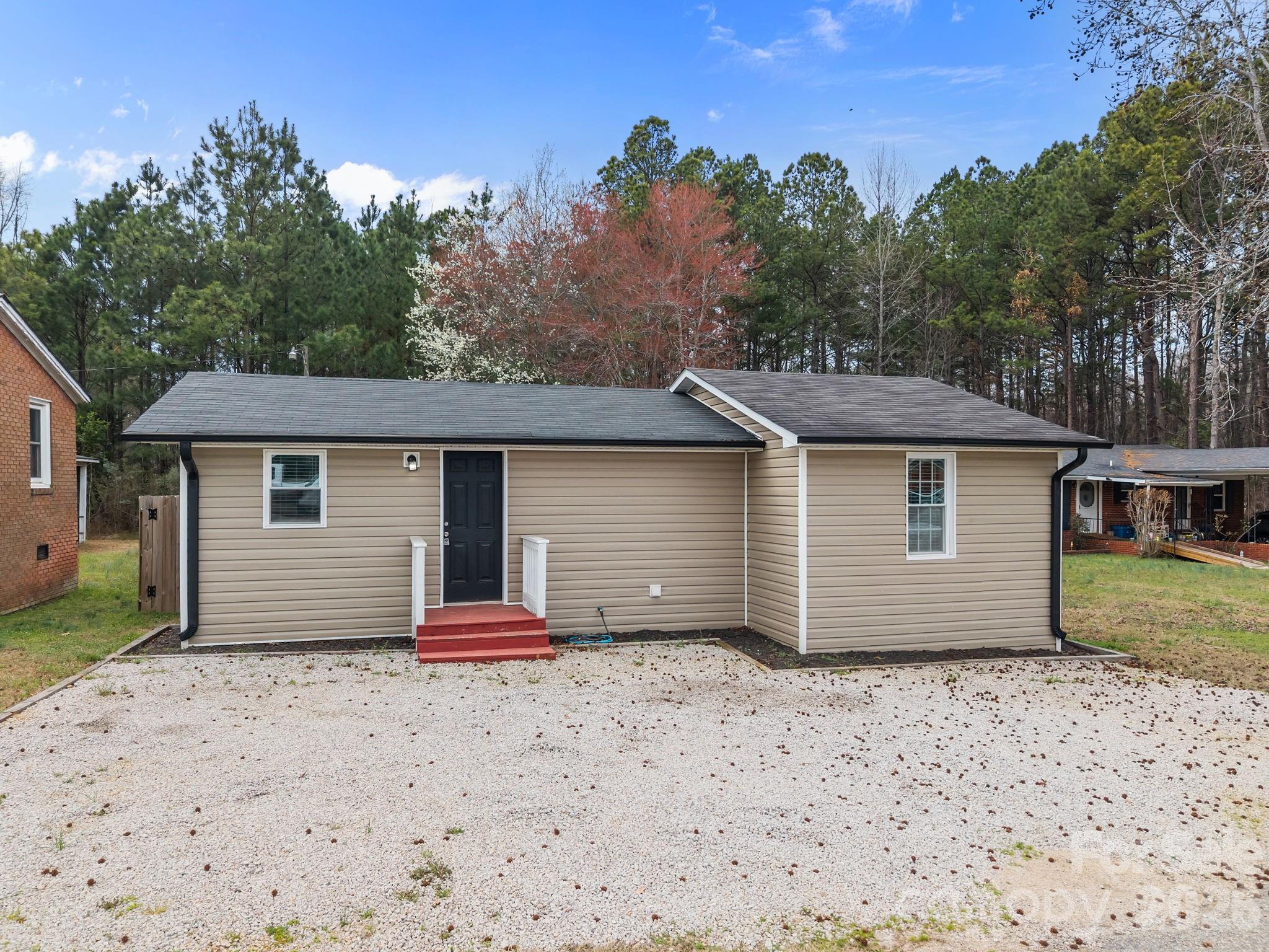 319 N Arnold Street — Pageland