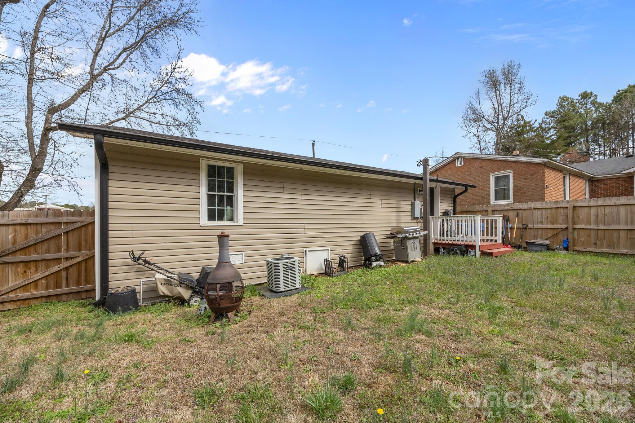 319 N Arnold Street — Pageland
