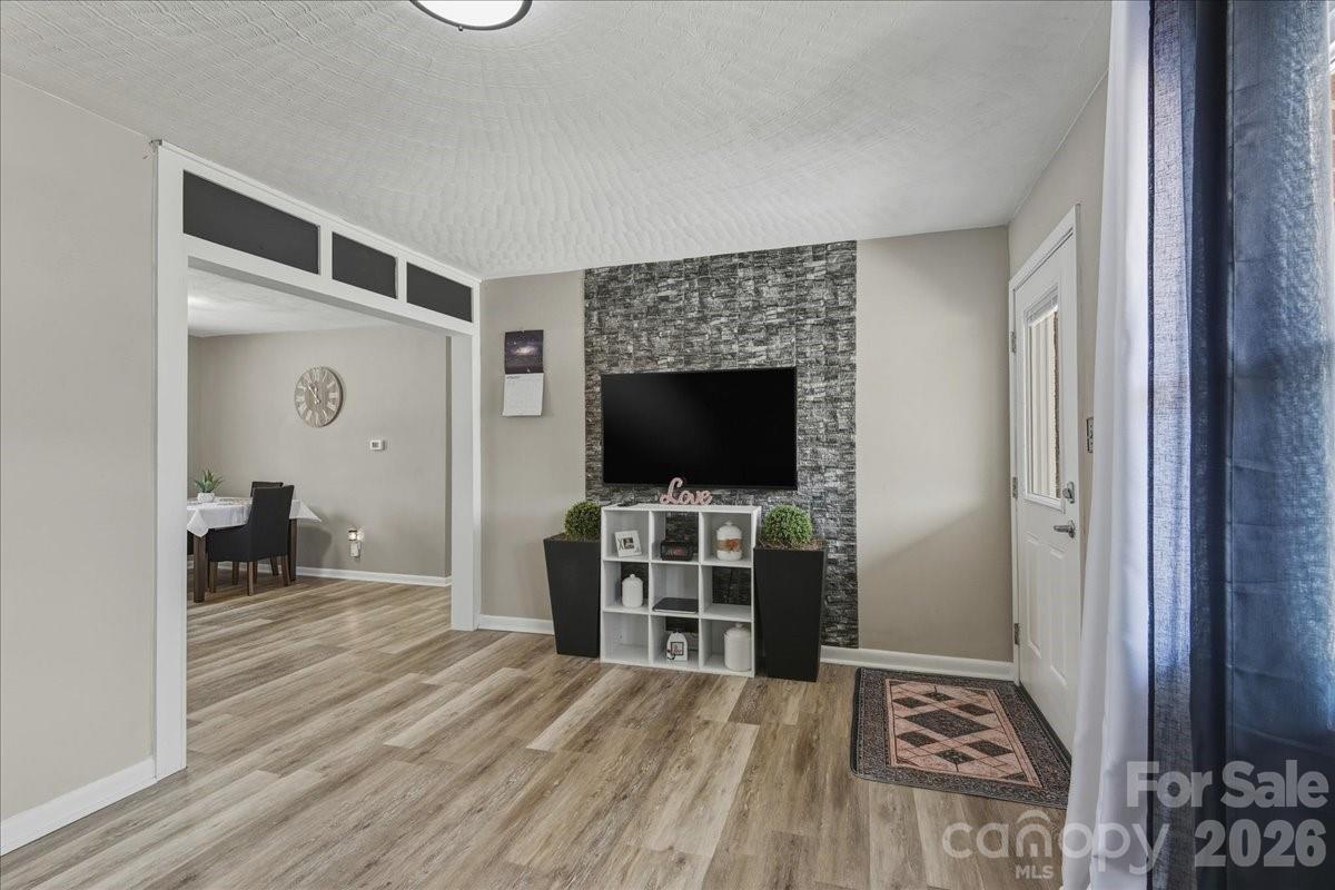 2563 Marble Street — Newton