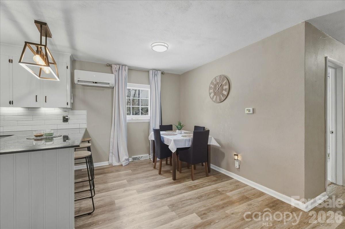 2563 Marble Street — Newton