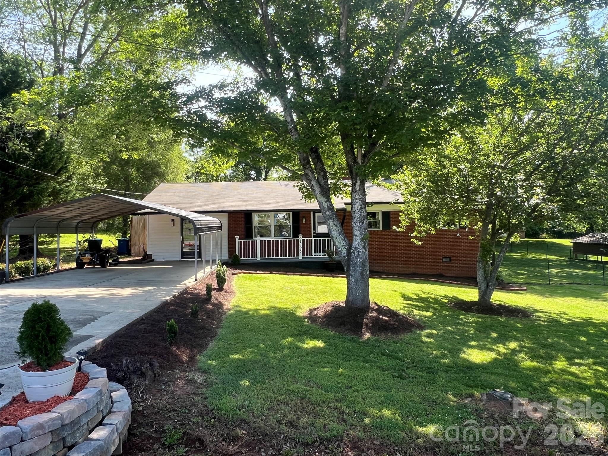 2563 Marble Street — Newton