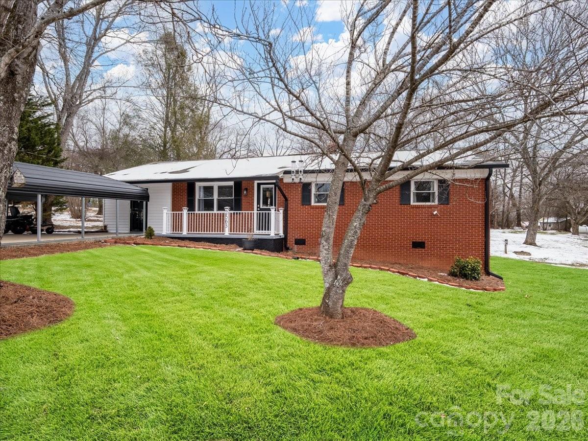 2563 Marble Street — Newton