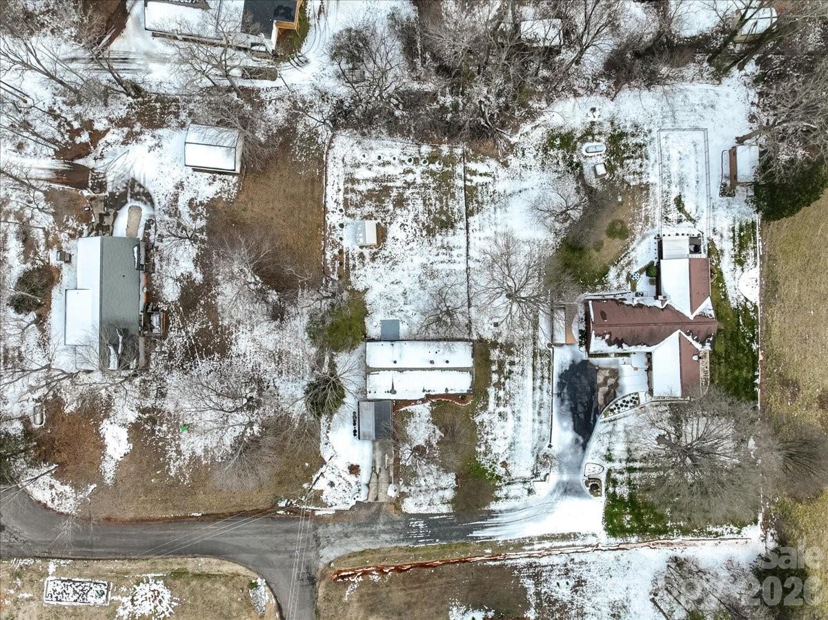 2563 Marble Street — Newton