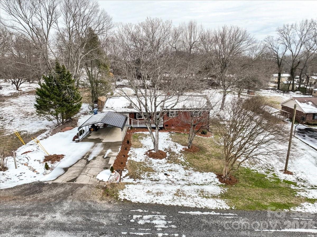 2563 Marble Street — Newton