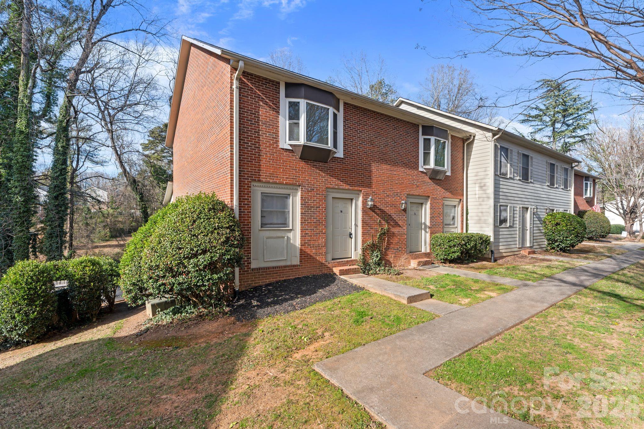 239 13th Avenue Place NW #16 — Hickory