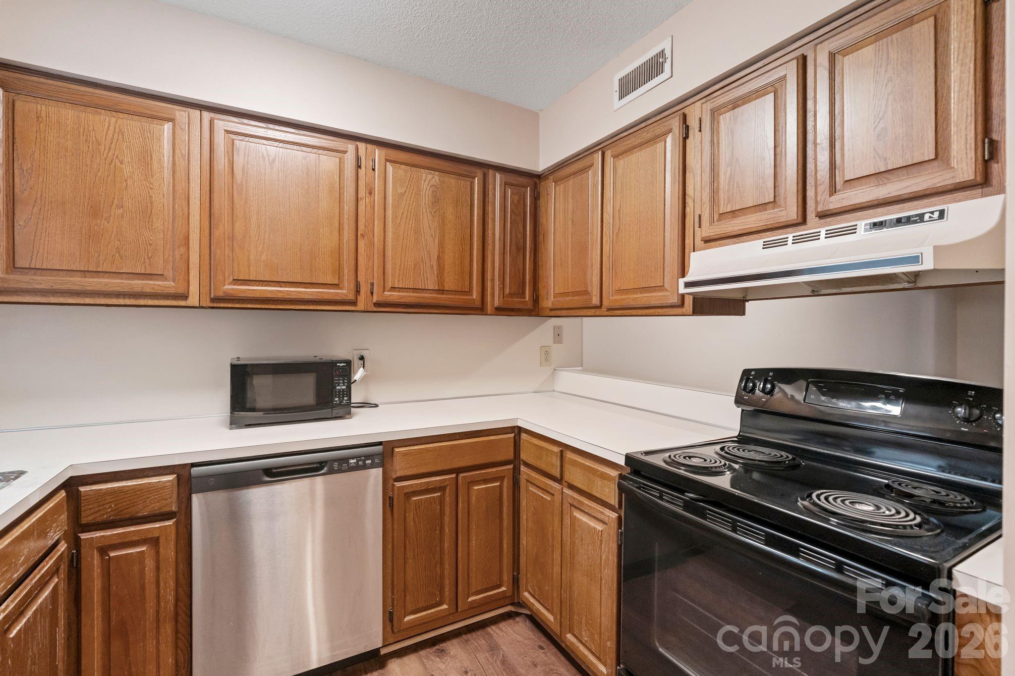 239 13th Avenue Place NW #16 — Hickory