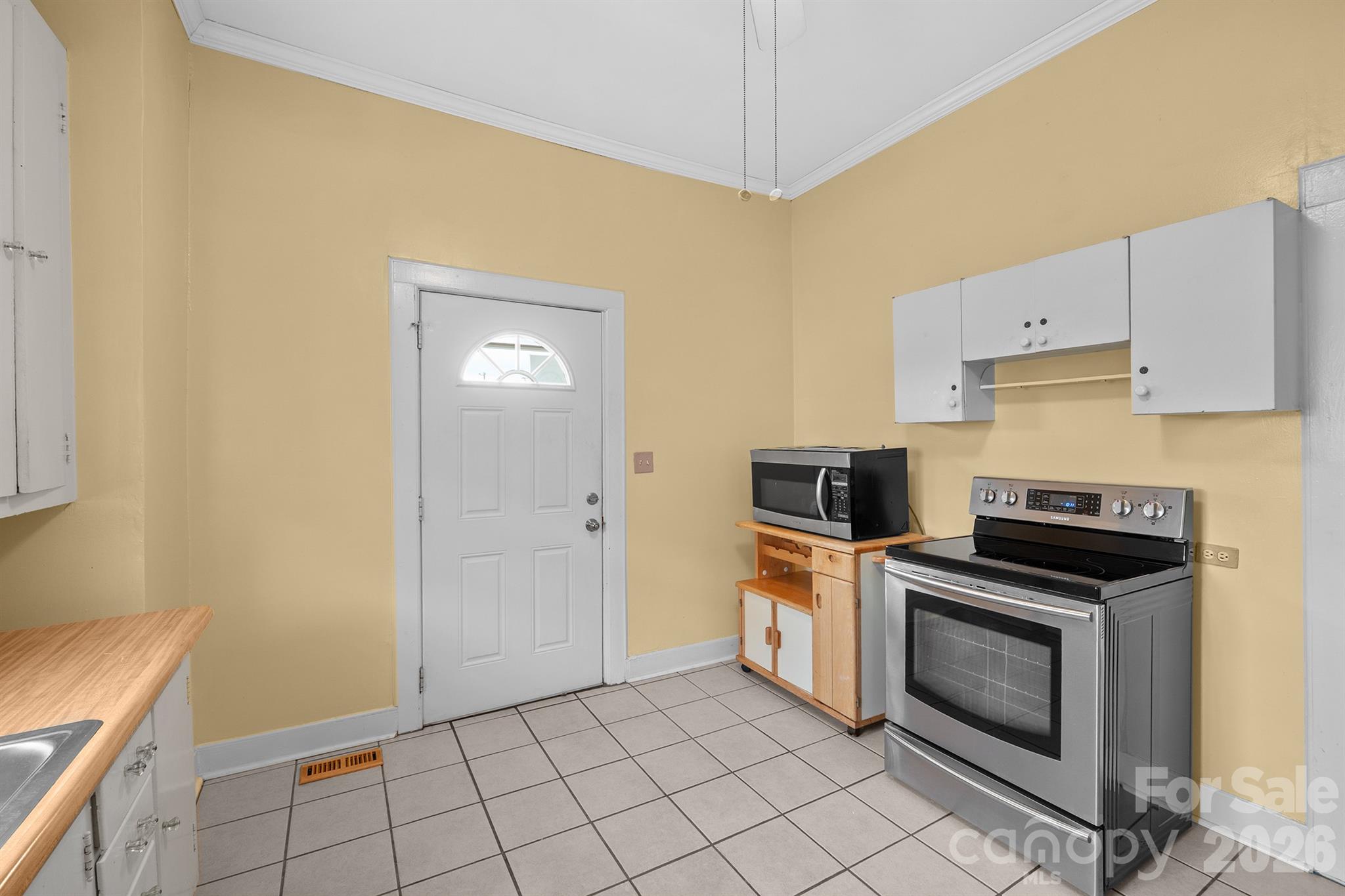 1244 21st Street NE — Hickory
