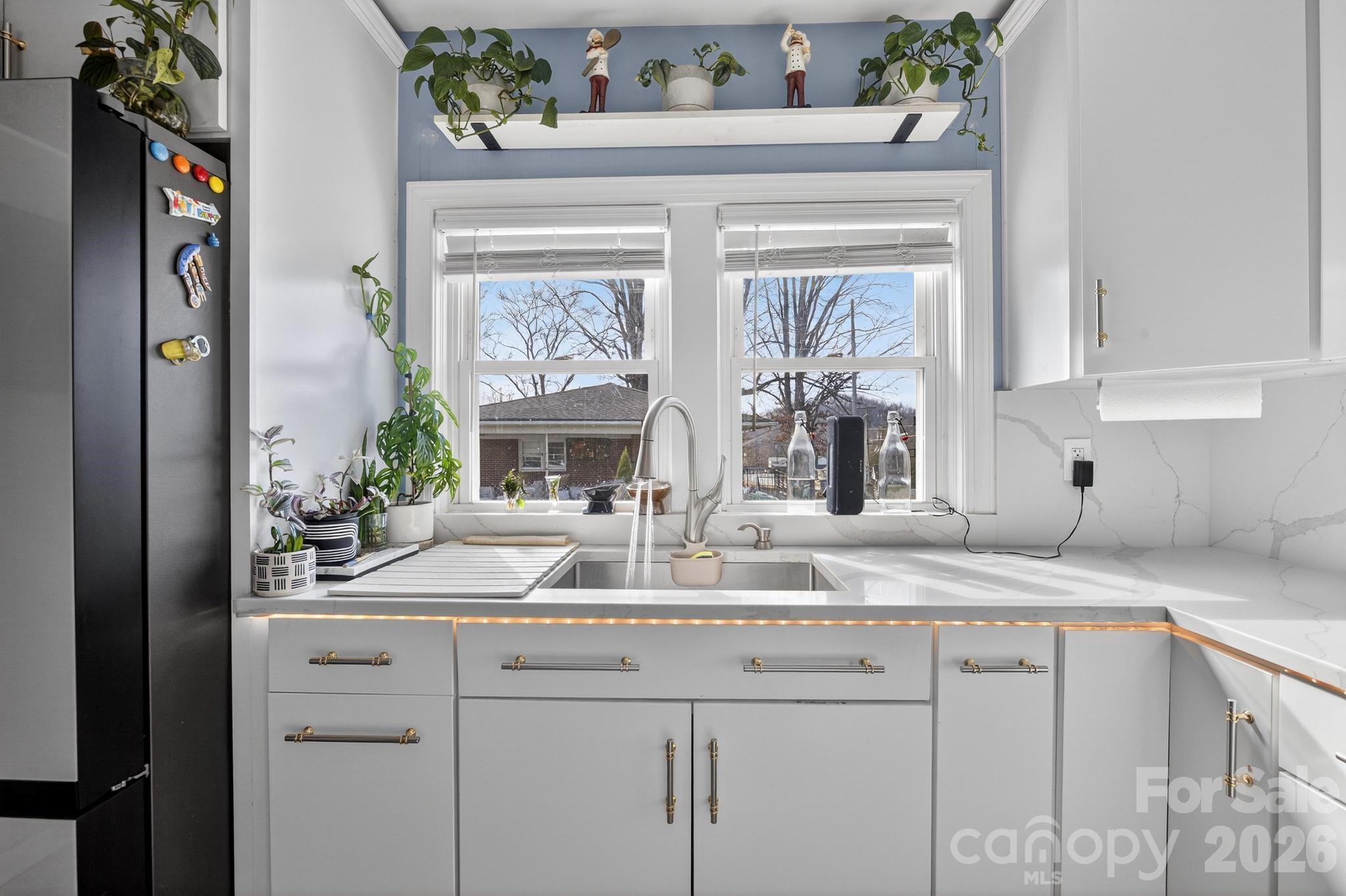 105 Countryside Drive SW — Lenoir