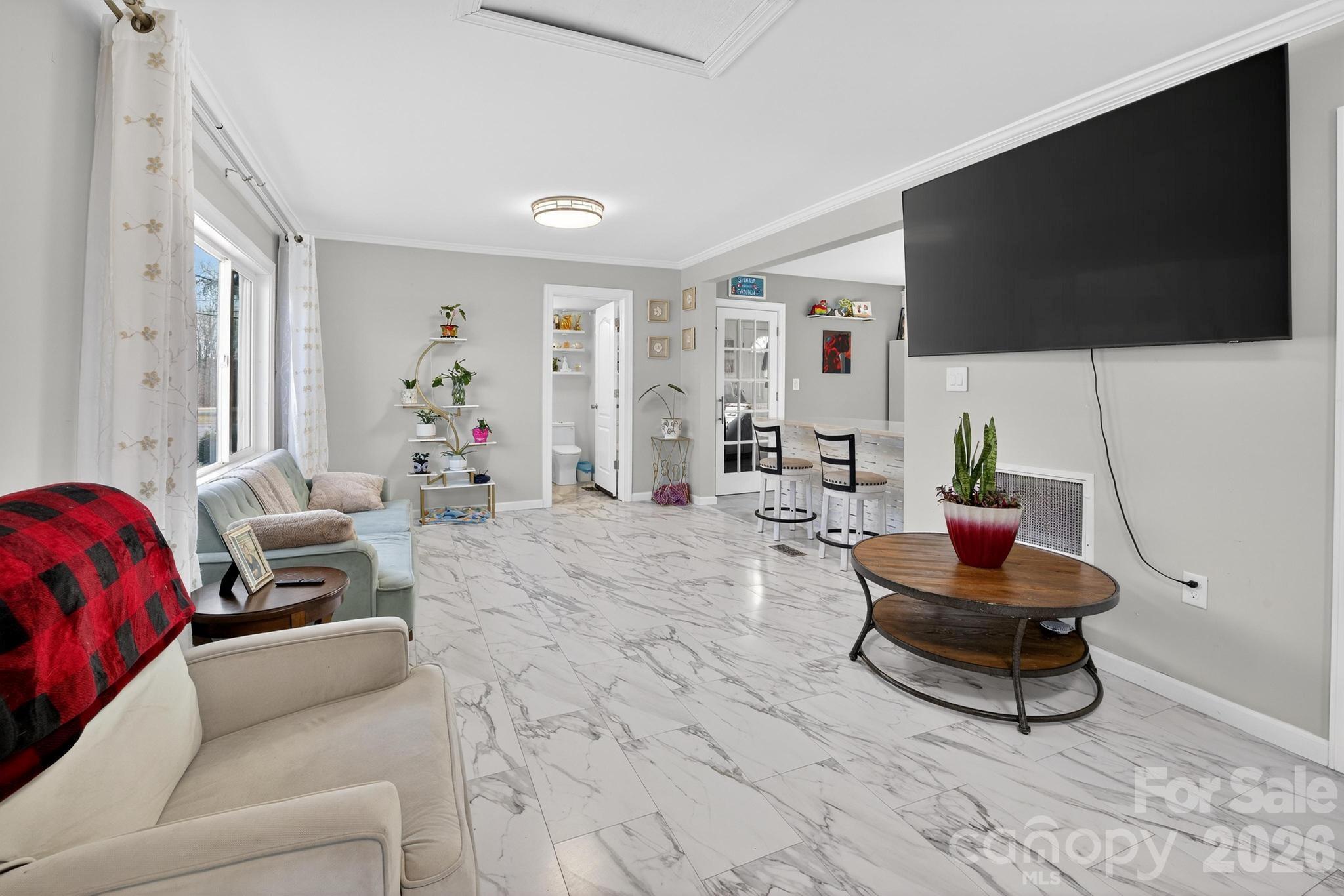 105 Countryside Drive SW — Lenoir