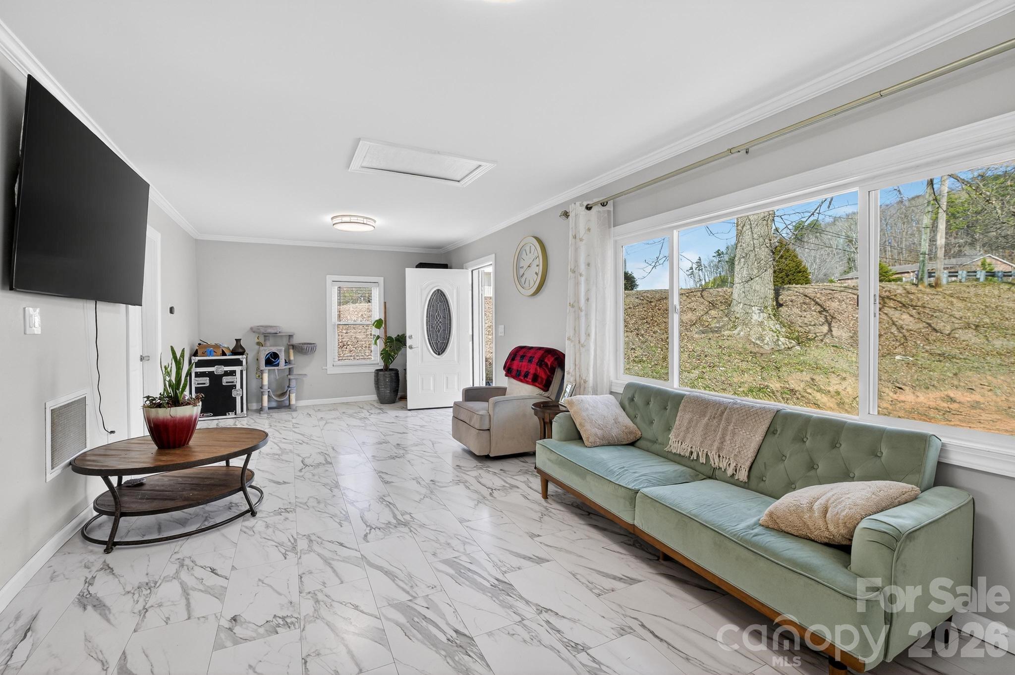 105 Countryside Drive SW — Lenoir