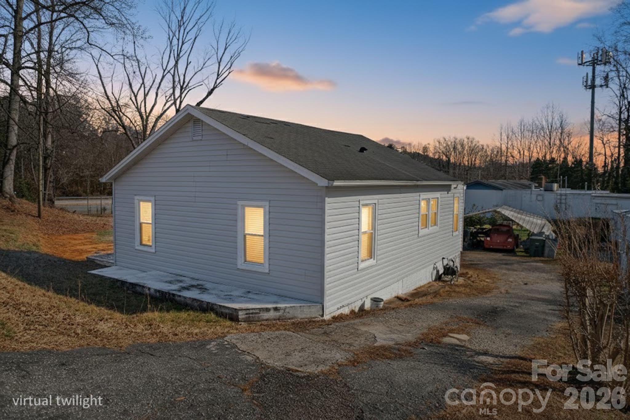 105 Countryside Drive SW — Lenoir