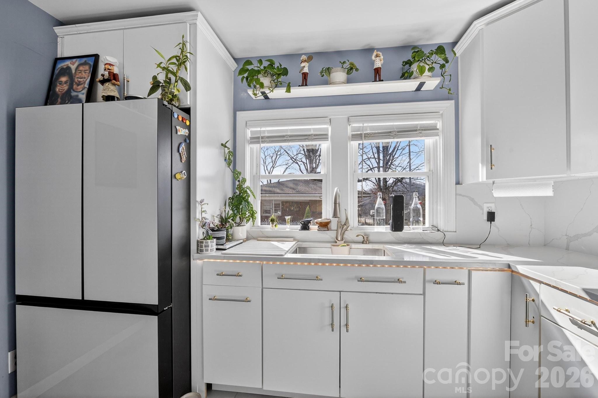 105 Countryside Drive SW — Lenoir