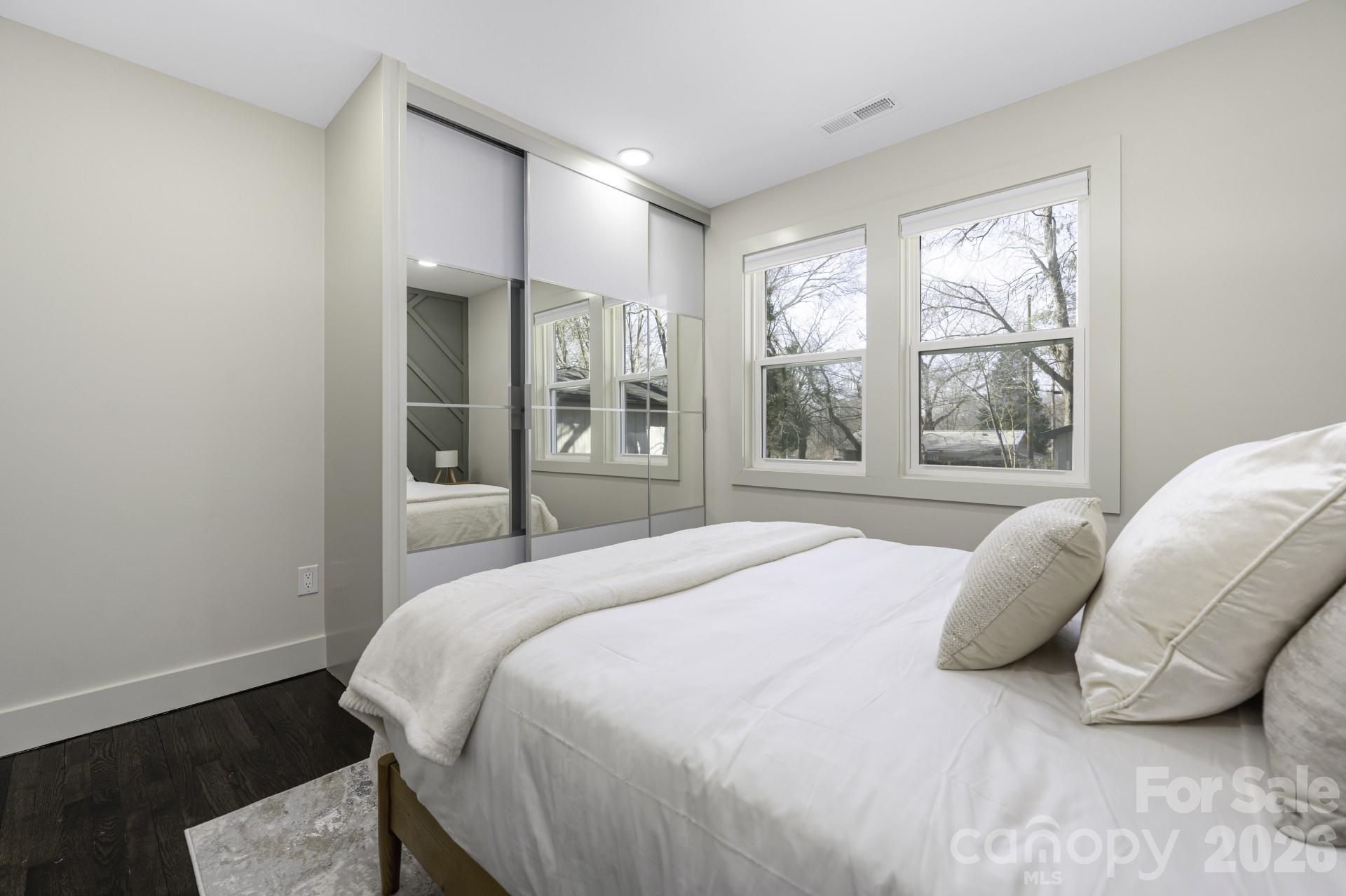 1713 Davis Park Road — Gastonia
