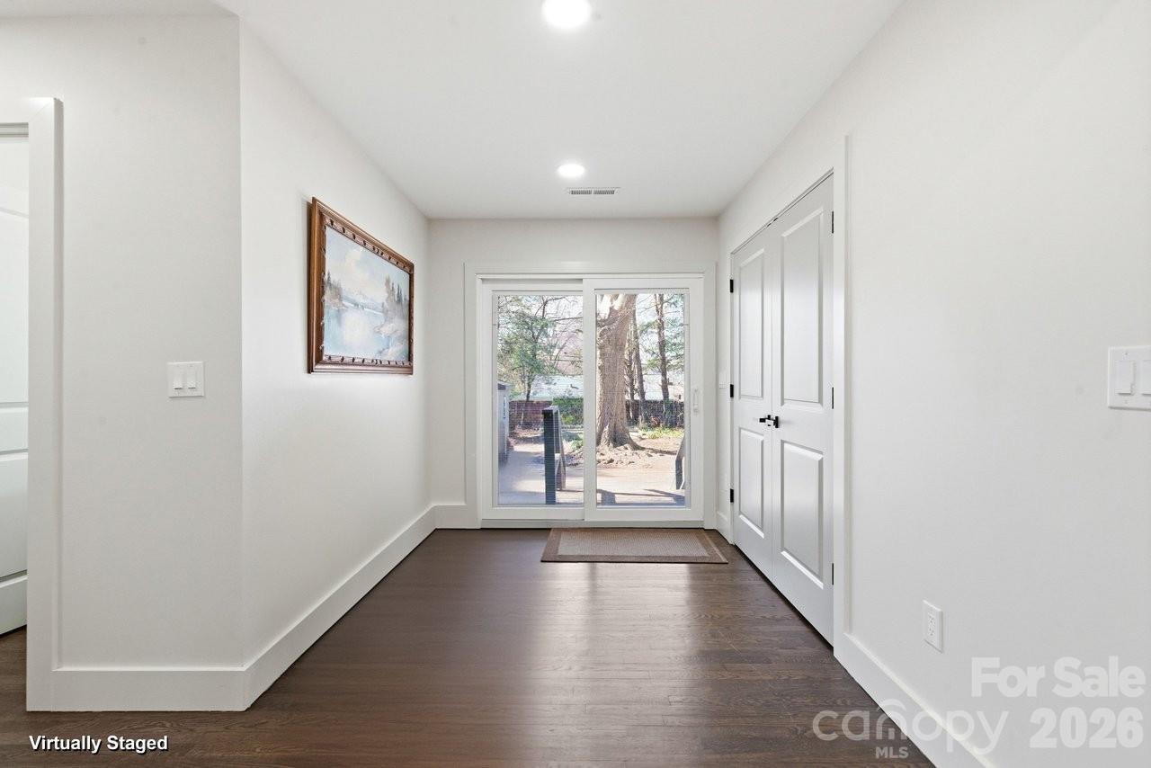 1713 Davis Park Road — Gastonia