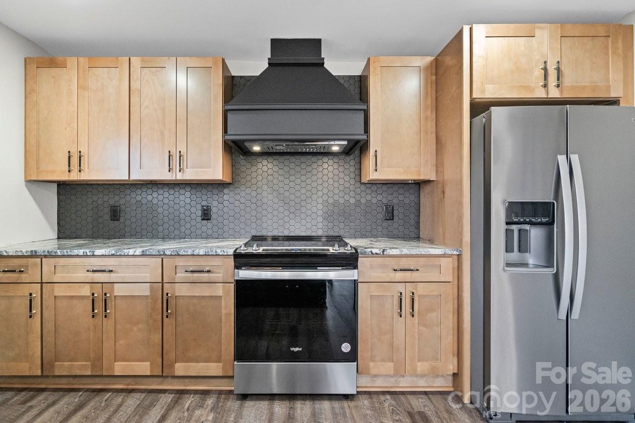 1713 Davis Park Road — Gastonia